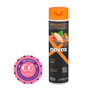 O Shampoo Cacau E Amêndoas SuperFood Novex Lava, hidrata e nutre profundamente, dando maciez aos fios.